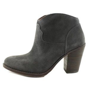 Gray booties! Lucky Brand 🍀